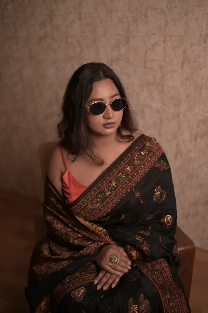 Vastra Collection- Black